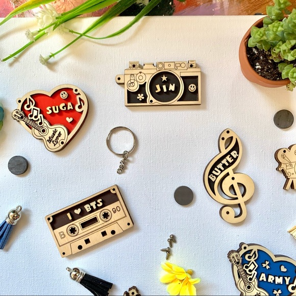 Personalized Wooden 3D Fridge Magnet or Keychain - Picture 3 of 5